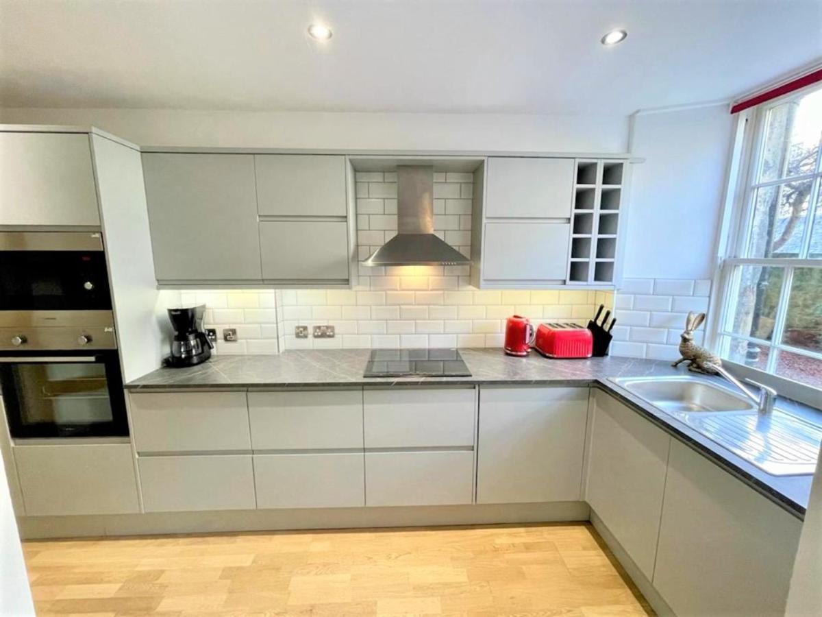 Elite 3 Bed New Town Apt With Private Walled Garden Edinburgh Exterior photo