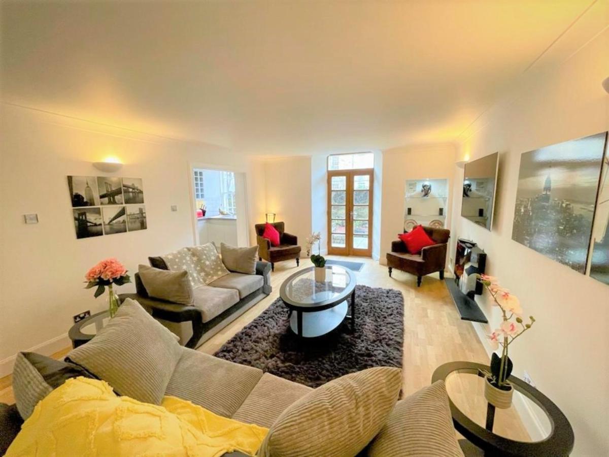 Elite 3 Bed New Town Apt With Private Walled Garden Edinburgh Exterior photo