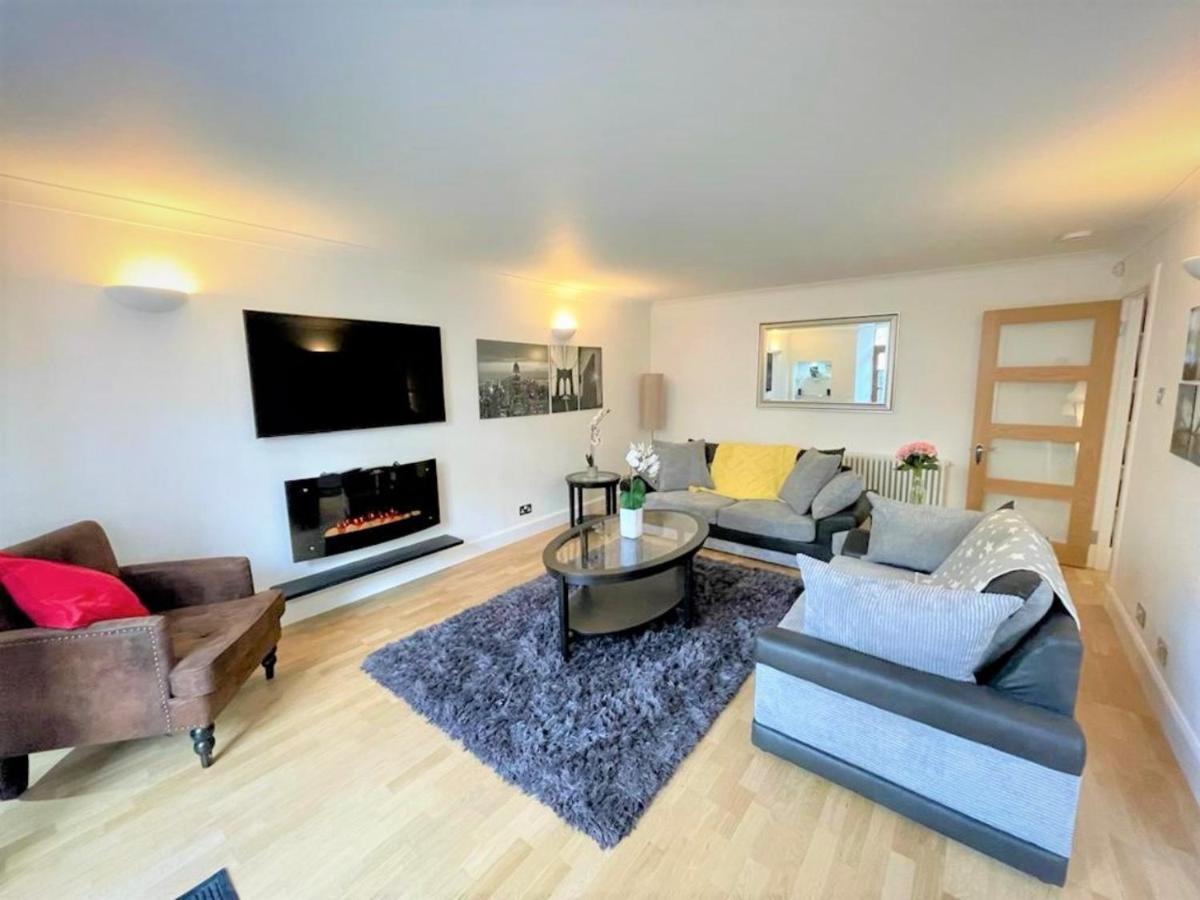 Elite 3 Bed New Town Apt With Private Walled Garden Edinburgh Exterior photo