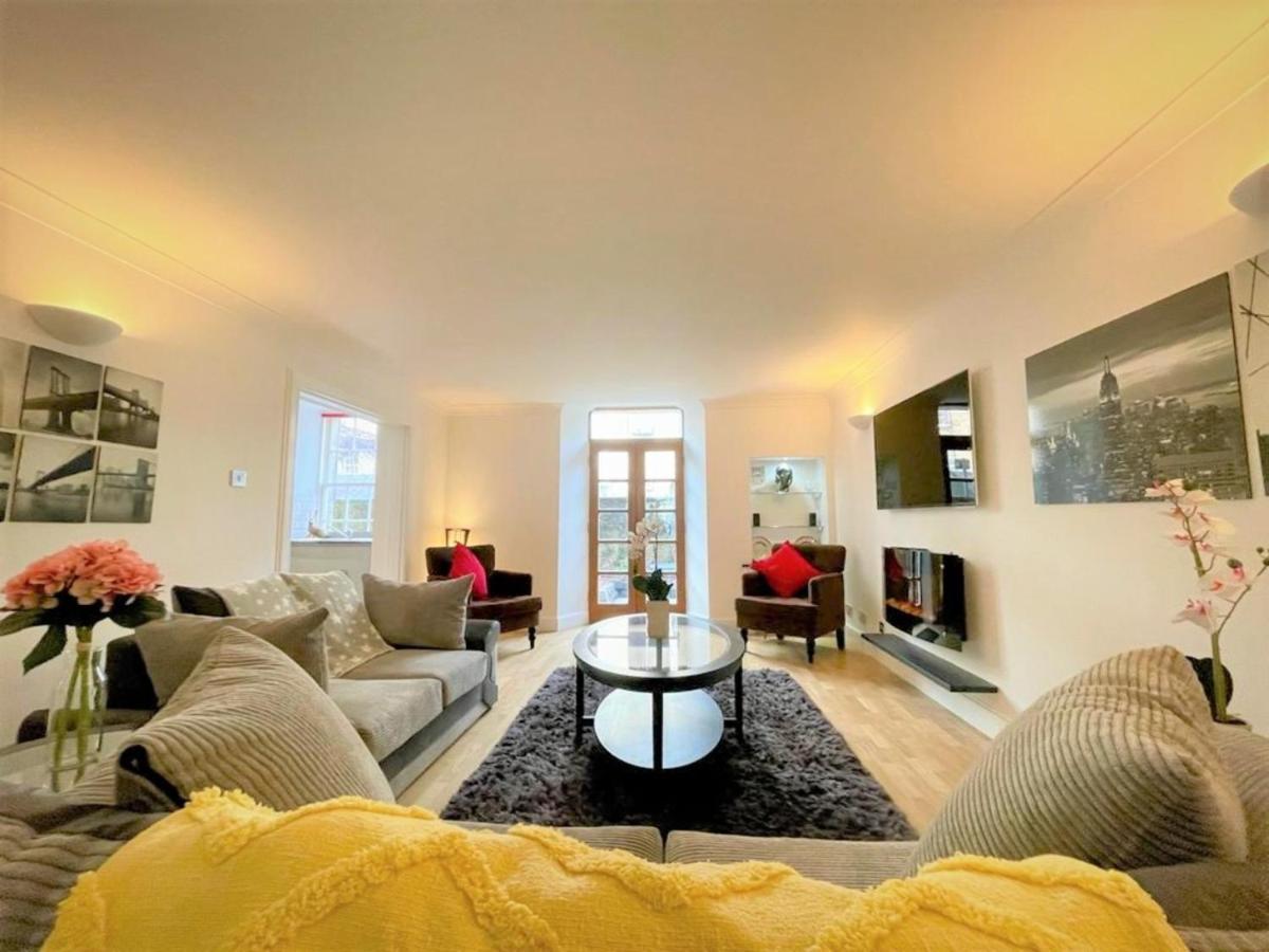 Elite 3 Bed New Town Apt With Private Walled Garden Edinburgh Exterior photo